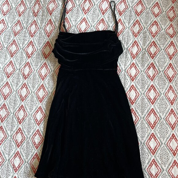 Urban Outfitter Mallory Velvet Mini Dress Size XS Color: Black - Picture 6 of 10